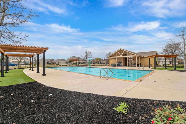 8132 Dublin Frst, San Antonio, TX 78253