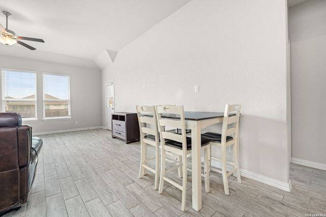 8132 Dublin Frst, San Antonio, TX 78253