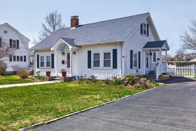 69 Spring Street, Hyannis, MA 02601