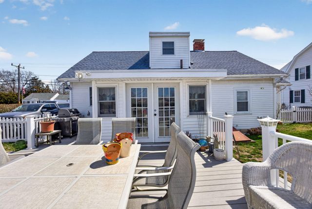 69 Spring Street, Hyannis, MA 02601