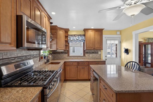 69 Spring Street, Hyannis, MA 02601