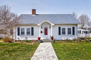 69 Spring Street, Hyannis, MA 02601