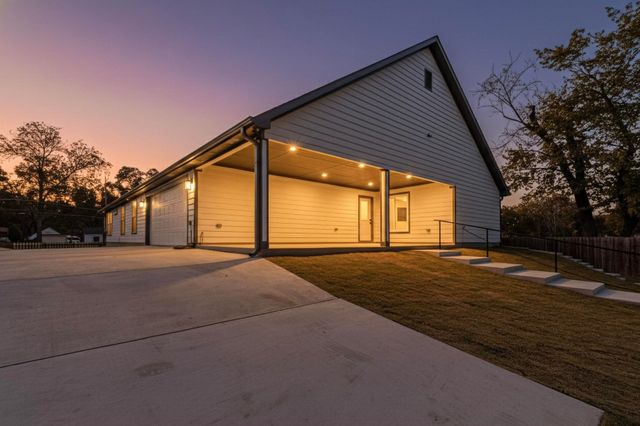 5912 Bertha Lane, Haltom City, TX 76117