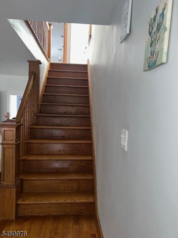 828 Van Buren Ave, Elizabeth City, NJ 07201