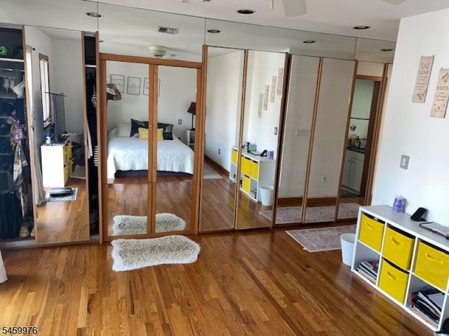 828 Van Buren Ave, Elizabeth City, NJ 07201