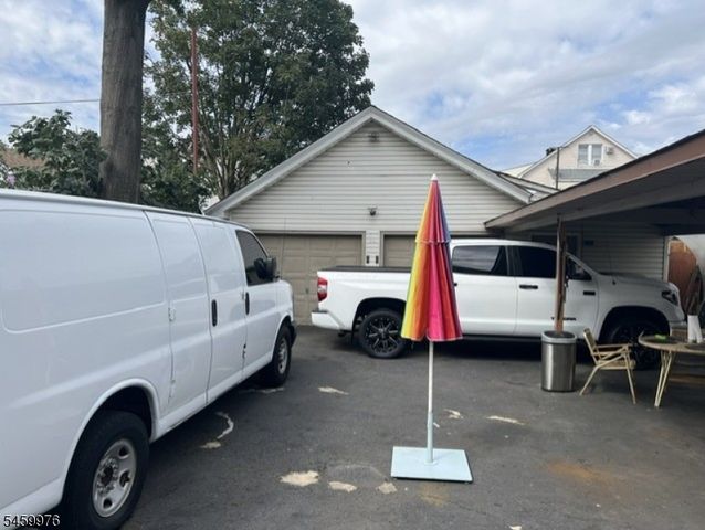 828 Van Buren Ave, Elizabeth City, NJ 07201