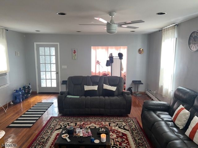 828 Van Buren Ave, Elizabeth City, NJ 07201