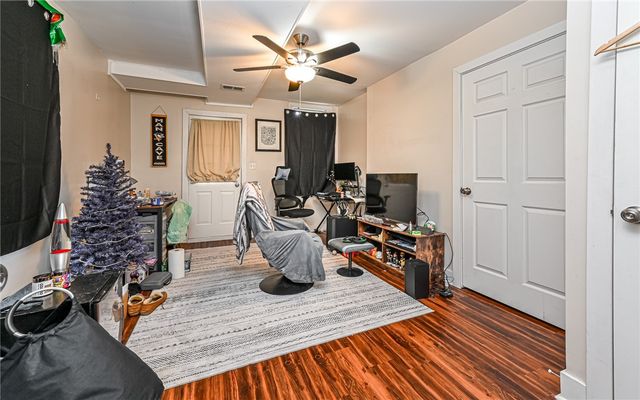 228-226 Ulysses St, Mt Washington, PA 15211