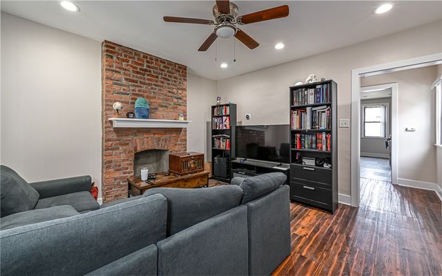 228-226 Ulysses St, Mt Washington, PA 15211