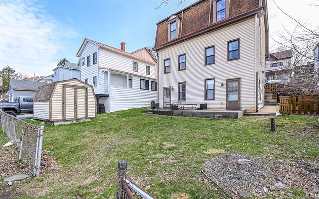 228-226 Ulysses St, Mt Washington, PA 15211