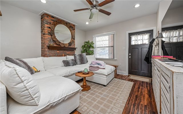 228-226 Ulysses St, Mt Washington, PA 15211