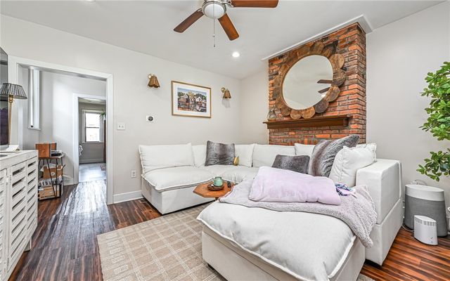 228-226 Ulysses St, Mt Washington, PA 15211