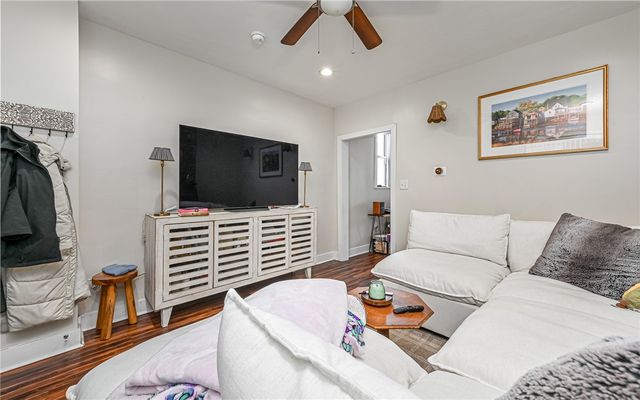 228-226 Ulysses St, Mt Washington, PA 15211