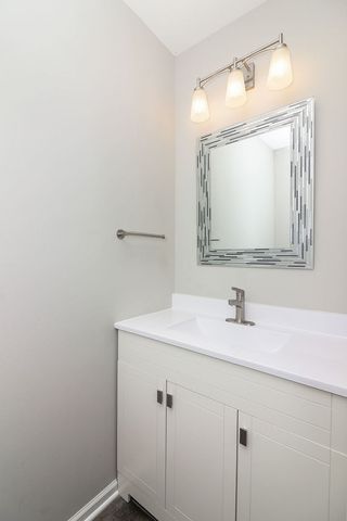 1302 Haverhill Circle, Naperville, IL 60563