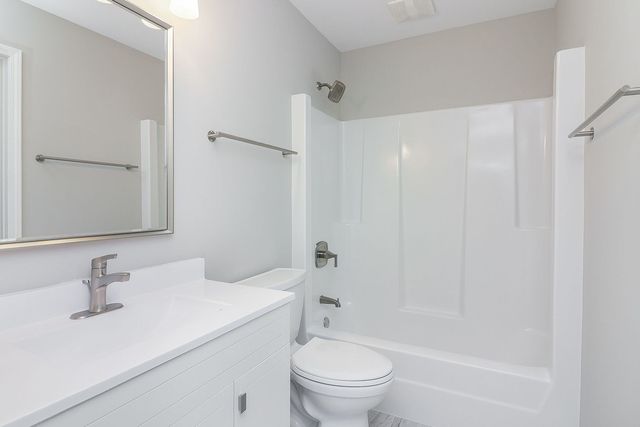 1302 Haverhill Circle, Naperville, IL 60563