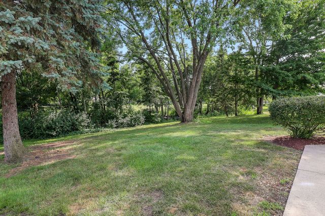 1302 Haverhill Circle, Naperville, IL 60563