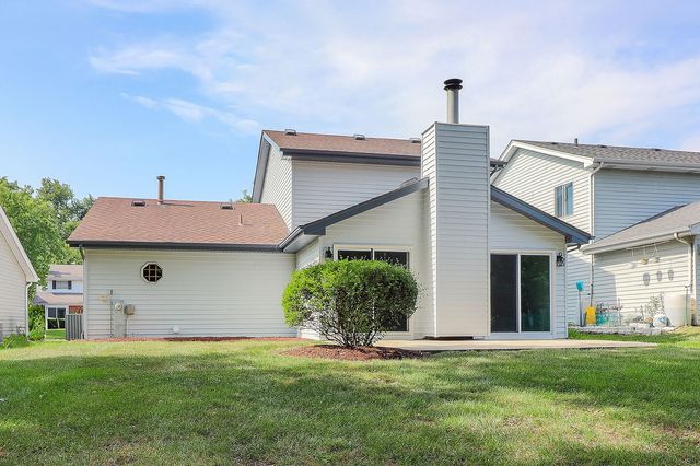 1302 Haverhill Circle, Naperville, IL 60563