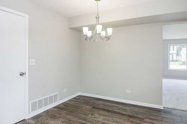 1302 Haverhill Circle, Naperville, IL 60563