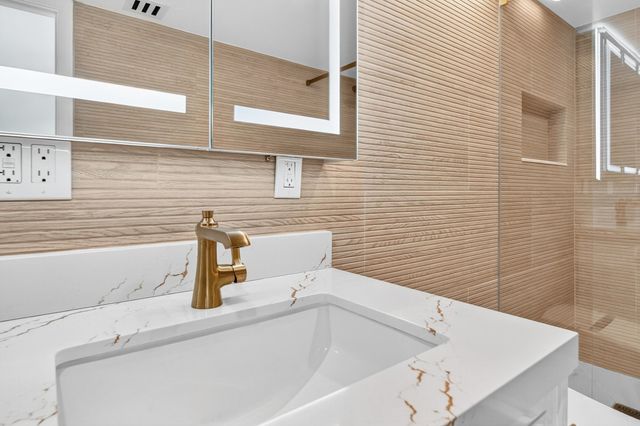 1801 N Flagler Drive 501, West Palm Beach, FL 33407