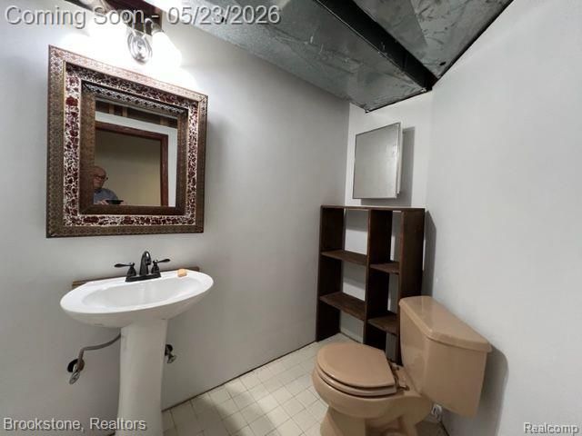 1465 Beachland Boulevard, Keego Harbor, MI 48320
