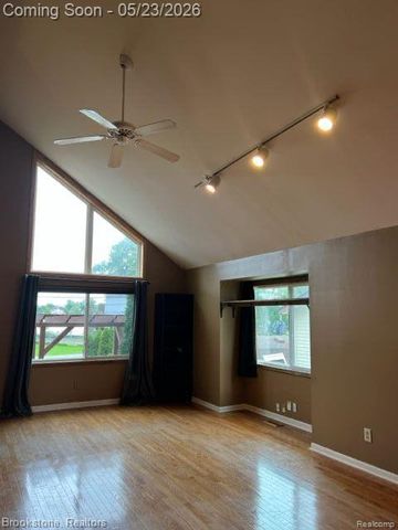 1465 Beachland Boulevard, Keego Harbor, MI 48320