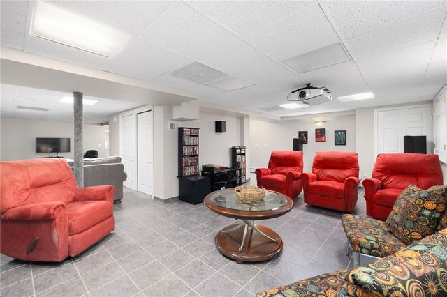 8 Princess Pine Road, Lincoln, RI 02865