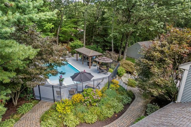 8 Princess Pine Road, Lincoln, RI 02865