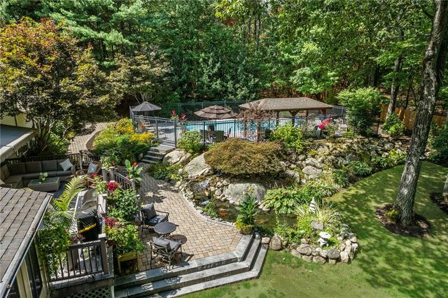 8 Princess Pine Road, Lincoln, RI 02865