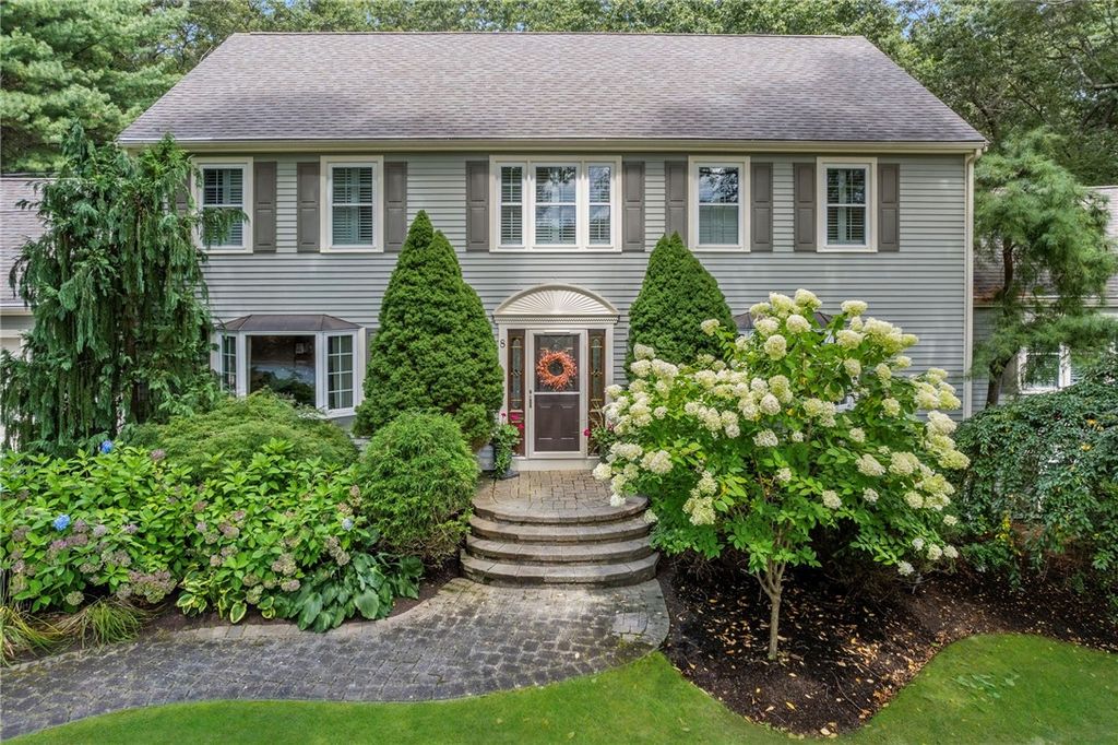 8 Princess Pine Road, Lincoln, RI 02865