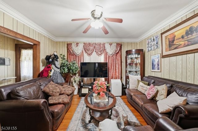 23 Orchard St, Elizabeth City, NJ 07208