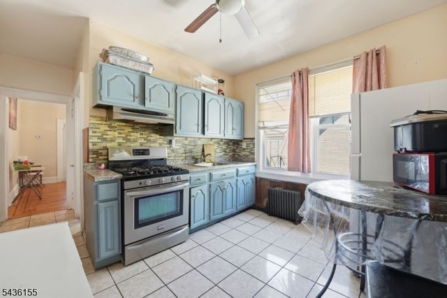 23 Orchard St, Elizabeth City, NJ 07208