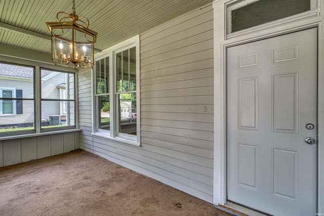 332 S First Street, Boonville, IN 47601