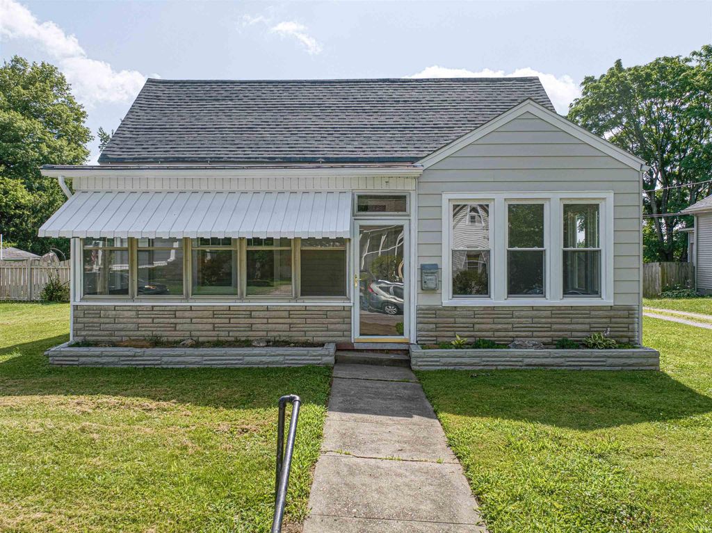 332 S First Street, Boonville, IN 47601