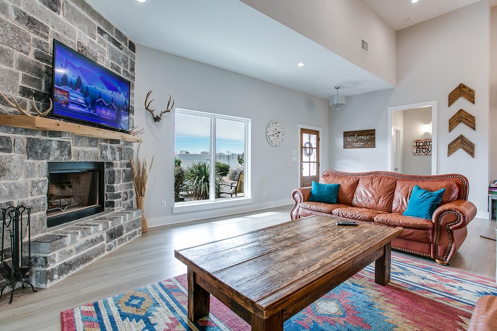 Image 11 of property listing at 2610 Oak Hills Trail, San Angelo, TX 76904