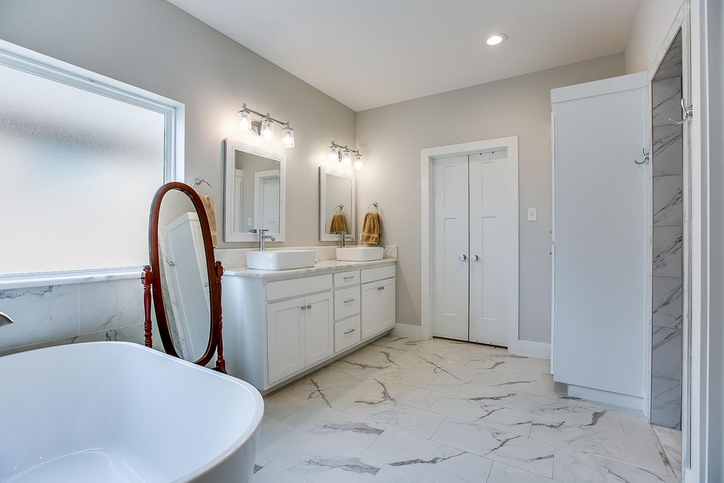 Image 23 of property listing at 2610 Oak Hills Trail, San Angelo, TX 76904