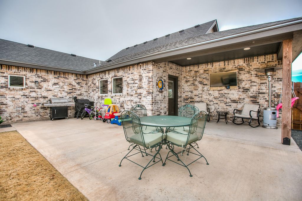 Image 38 of property listing at 2610 Oak Hills Trail, San Angelo, TX 76904