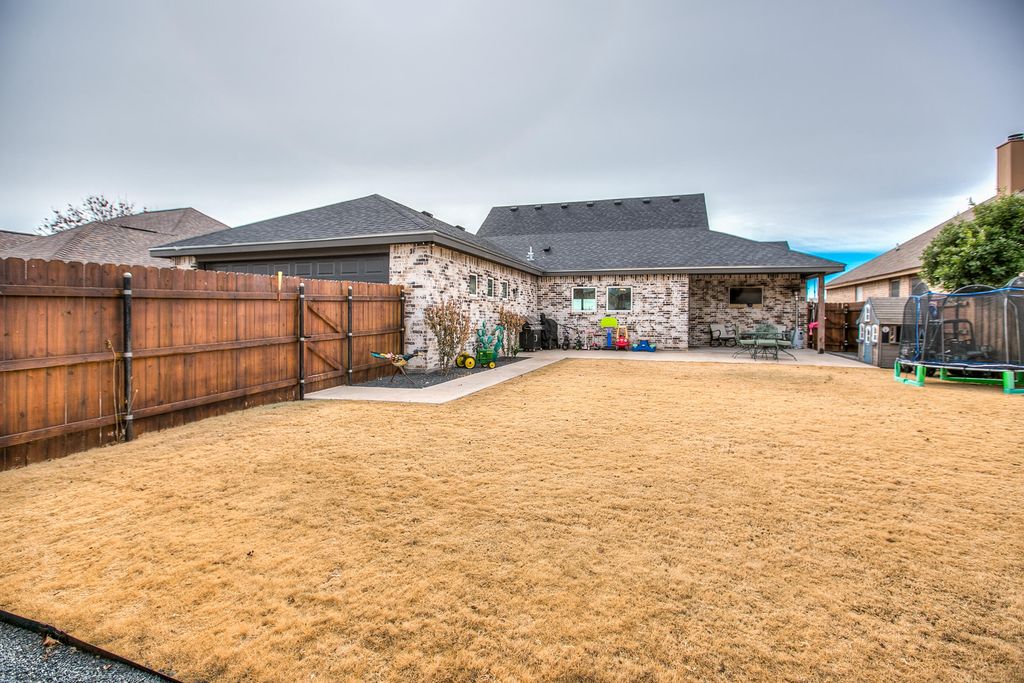 Image 40 of property listing at 2610 Oak Hills Trail, San Angelo, TX 76904