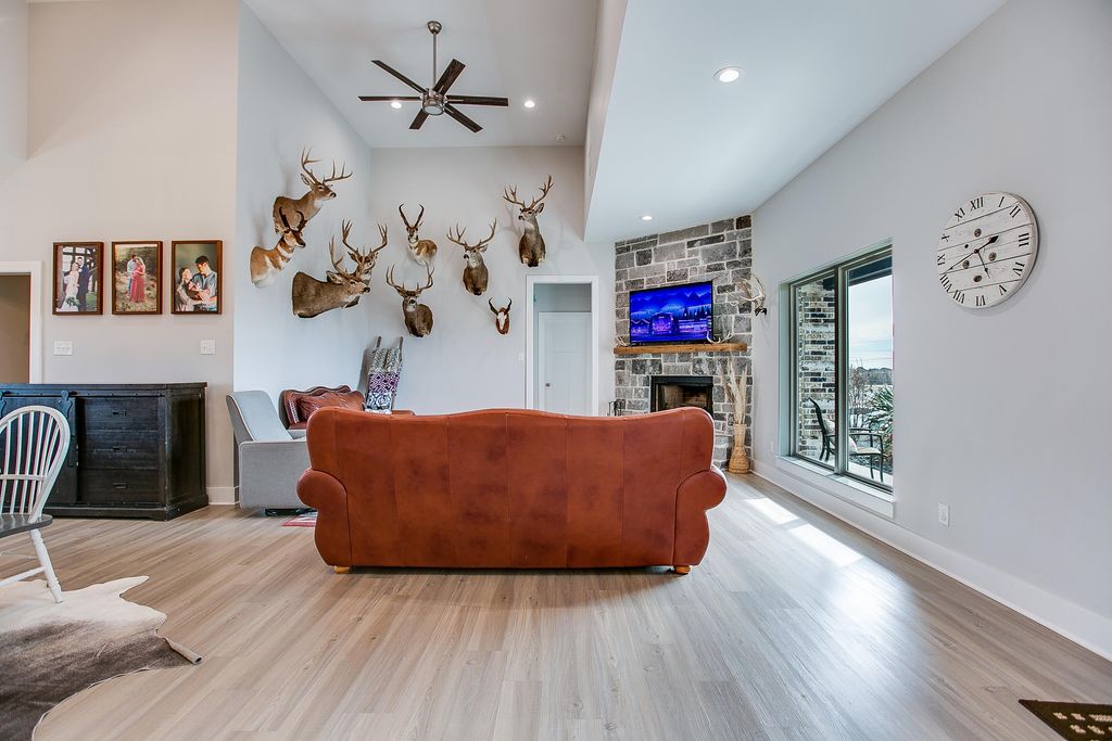 Image 7 of property listing at 2610 Oak Hills Trail, San Angelo, TX 76904