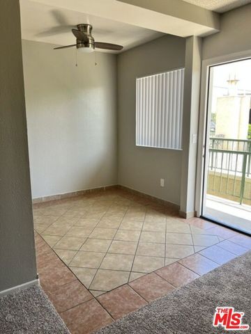 10540 Balboa Boulevard 214, Granada Hills (los Angeles), CA 91344