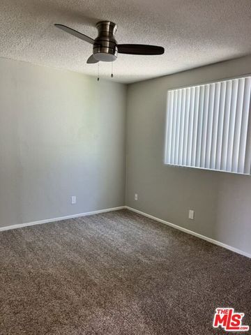 10540 Balboa Boulevard 214, Granada Hills (los Angeles), CA 91344