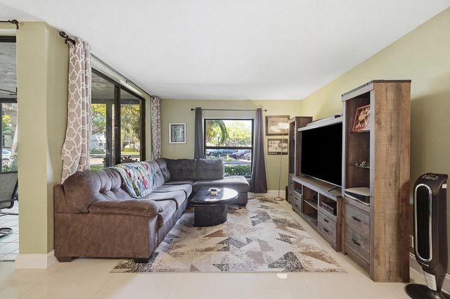 2928 Carambola Circle S, Coconut Creek, FL 33066