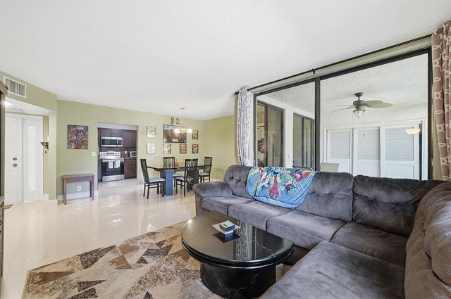 2928 Carambola Circle S, Coconut Creek, FL 33066