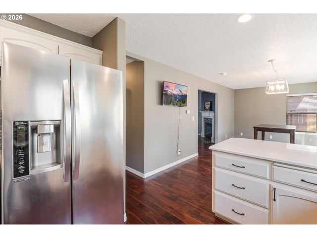 3120 N IVY Dr, Newberg, OR 97132