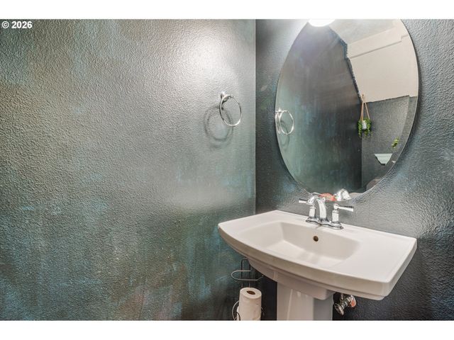 3120 N IVY Dr, Newberg, OR 97132