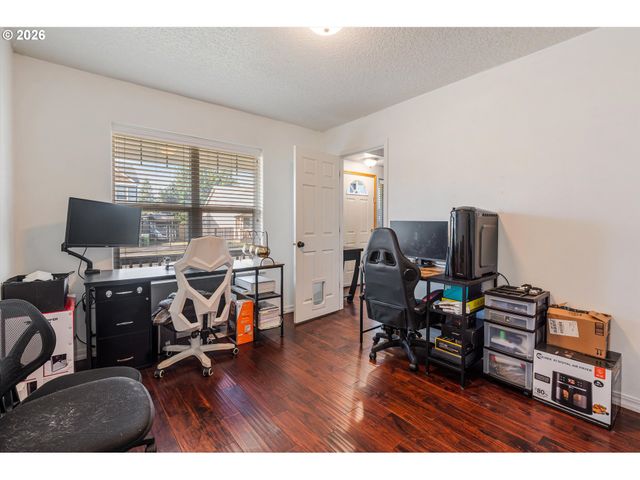 3120 N IVY Dr, Newberg, OR 97132