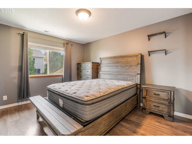 3120 N IVY Dr, Newberg, OR 97132