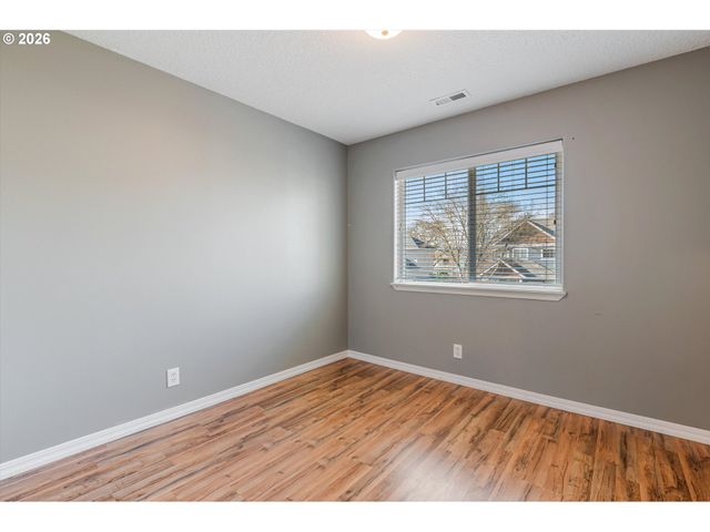 3120 N IVY Dr, Newberg, OR 97132