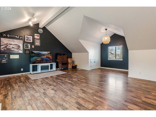 3120 N IVY Dr, Newberg, OR 97132