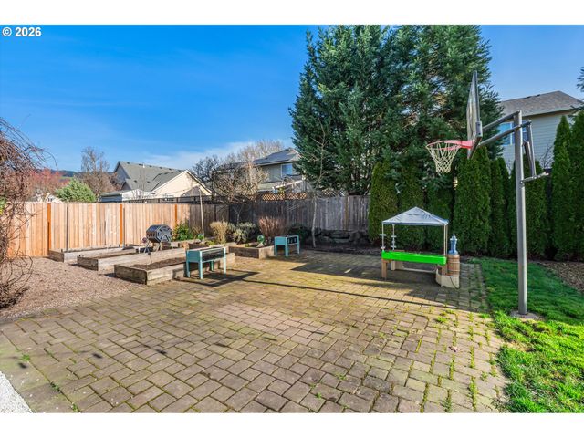 3120 N IVY Dr, Newberg, OR 97132