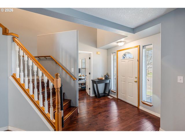 3120 N IVY Dr, Newberg, OR 97132